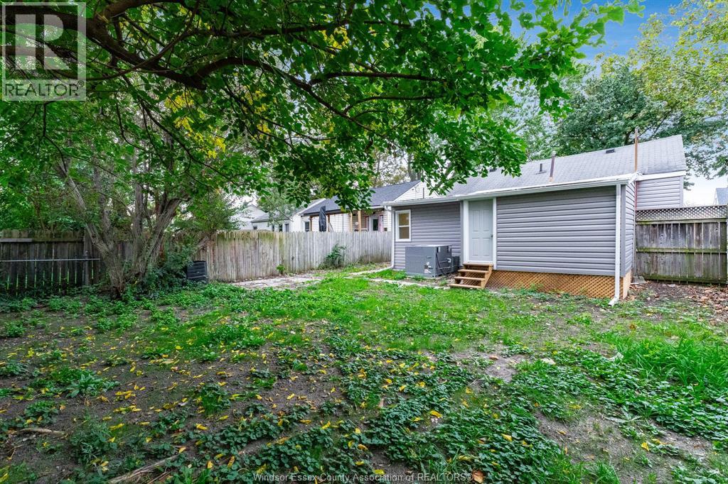1462 Labadie, Windsor, Ontario  N8Y 4H1 - Photo 28 - 26021728