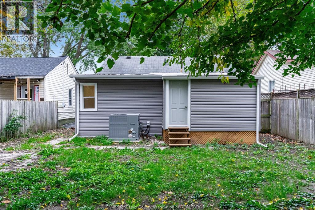 1462 Labadie, Windsor, Ontario  N8Y 4H1 - Photo 29 - 26021728