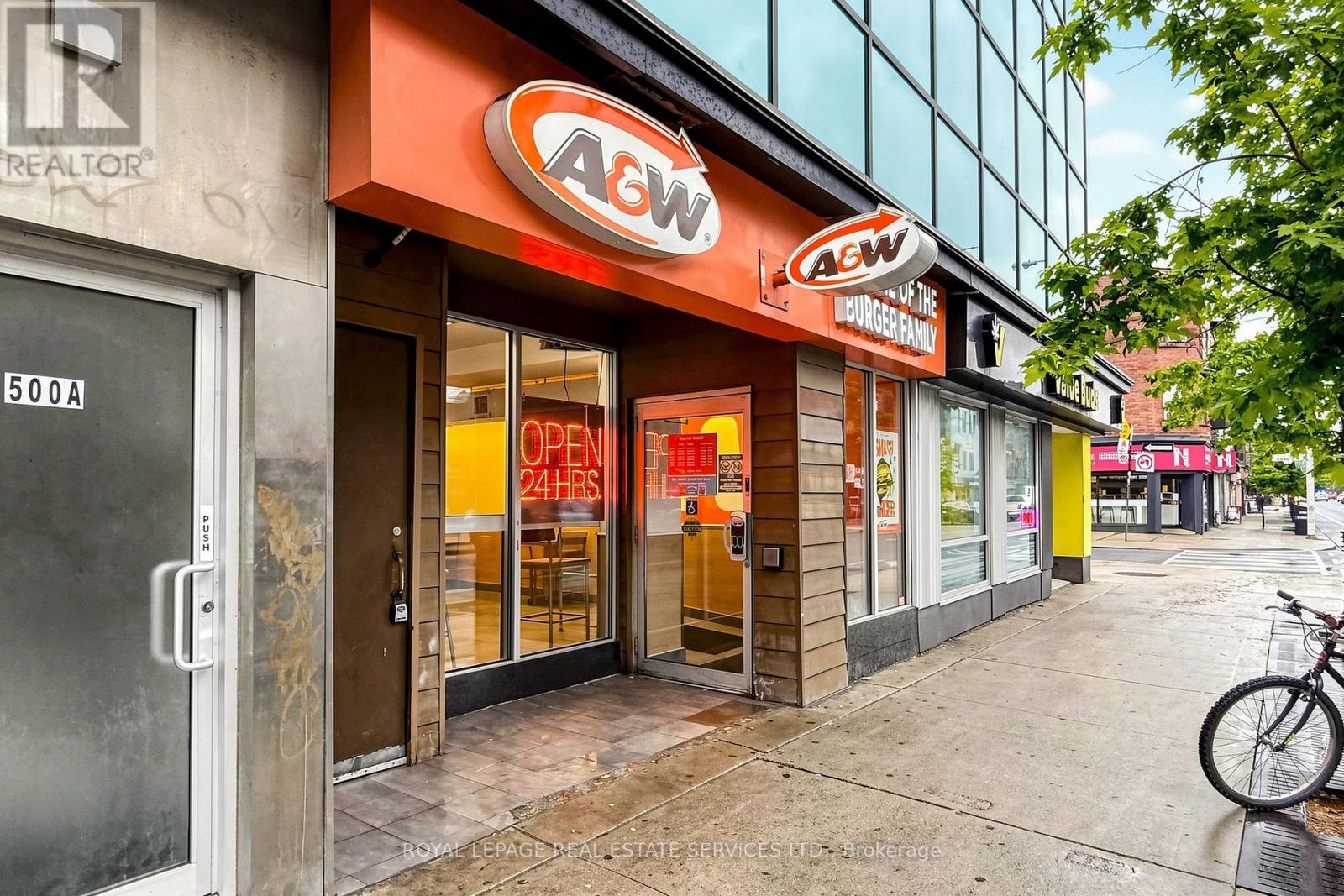 500 Bloor Street W, Toronto, Ontario  M5S 1Y3 - Photo 2 - C14086860