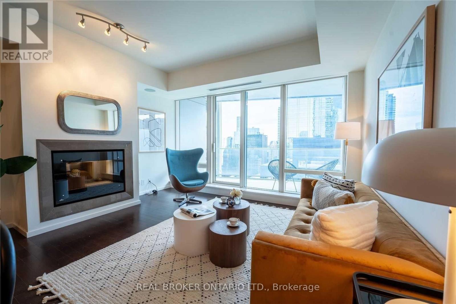 3307 - 180 UNIVERSITY AVENUE, Toronto, Ontario
