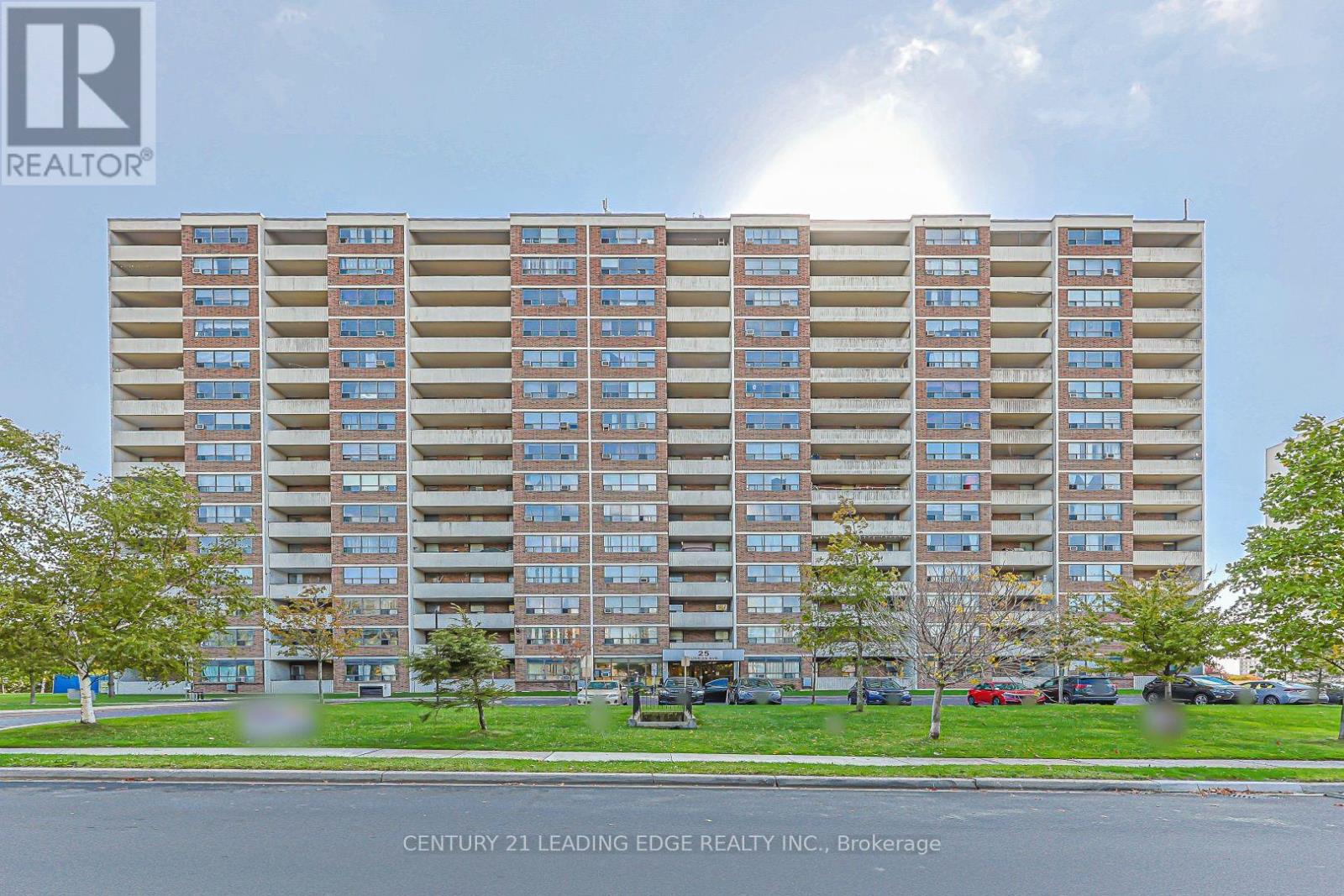 301 - 25 SUNRISE AVENUE, Toronto, Ontario