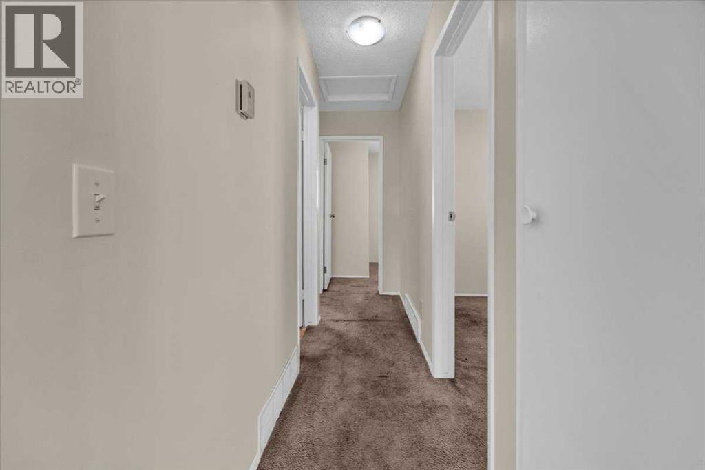 32 Whitman Crescent NE, Calgary, Alberta  T1Y 4H6 - Photo 20 - A2352280