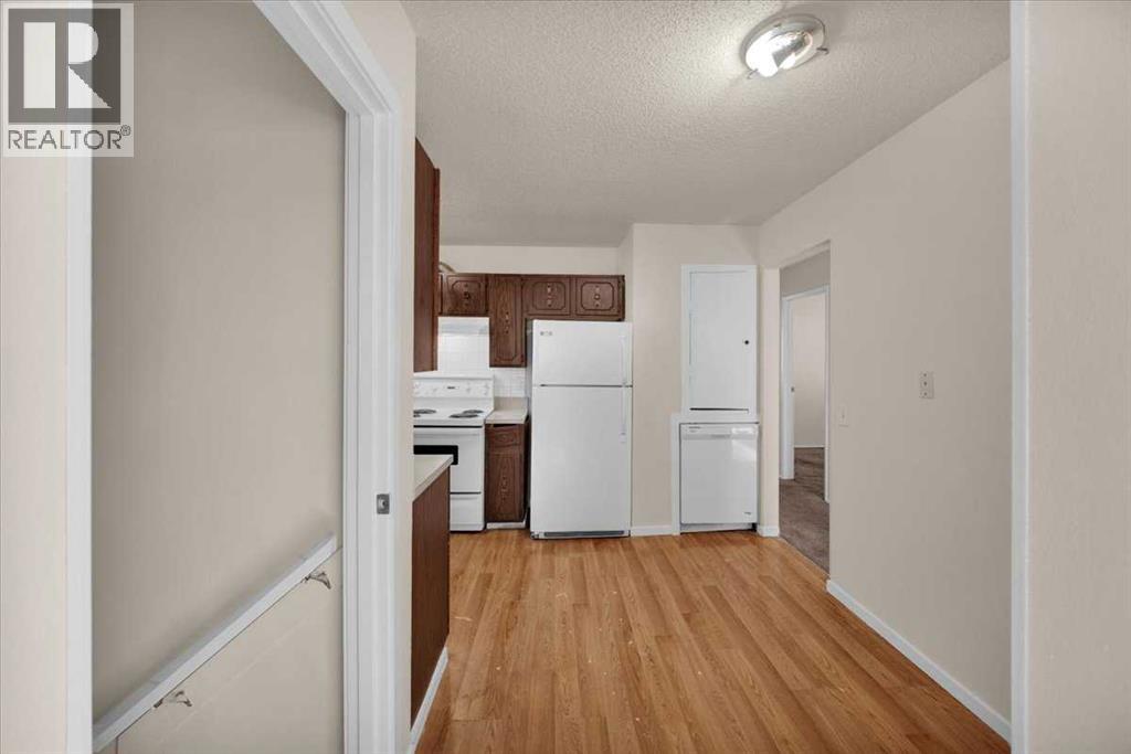 32 Whitman Crescent NE, Calgary, Alberta  T1Y 4H6 - Photo 15 - A2352280