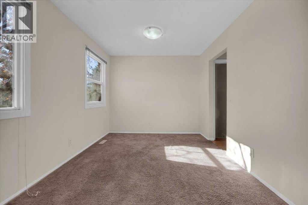 32 Whitman Crescent NE, Calgary, Alberta  T1Y 4H6 - Photo 13 - A2352280