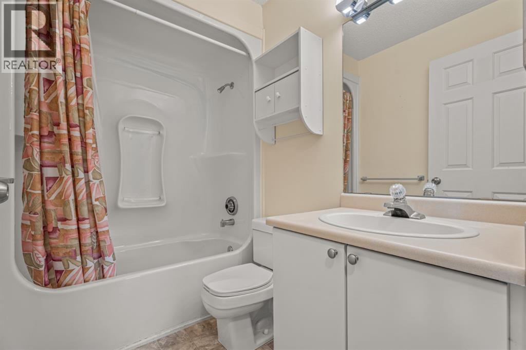 210, 102 Centre Court, Okotoks, Alberta  T1S 1Z7 - Photo 17 - A2352643