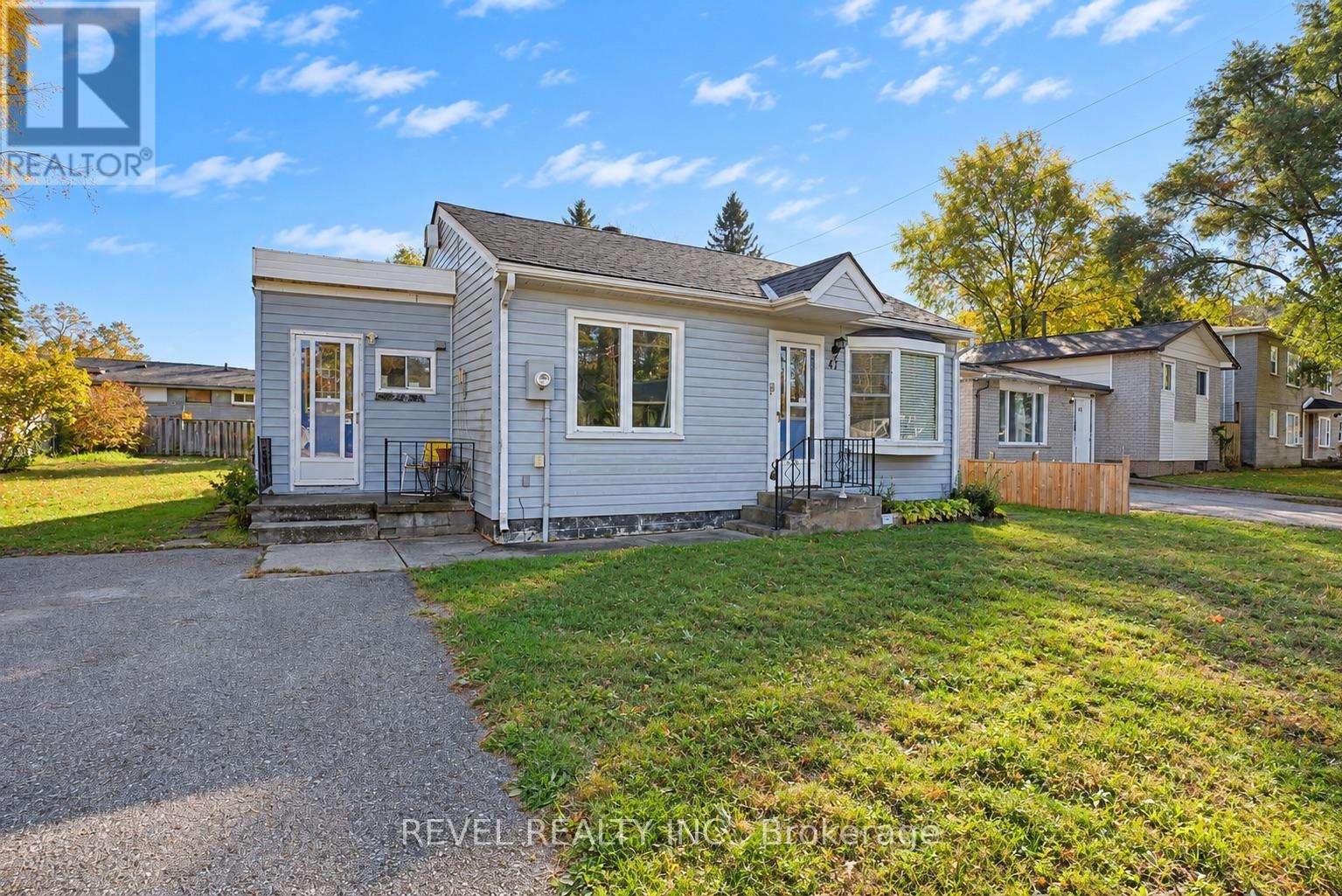 47 Coulson Avenue, Essa, Ontario  L3W 0L5 - Photo 3 - N14086986