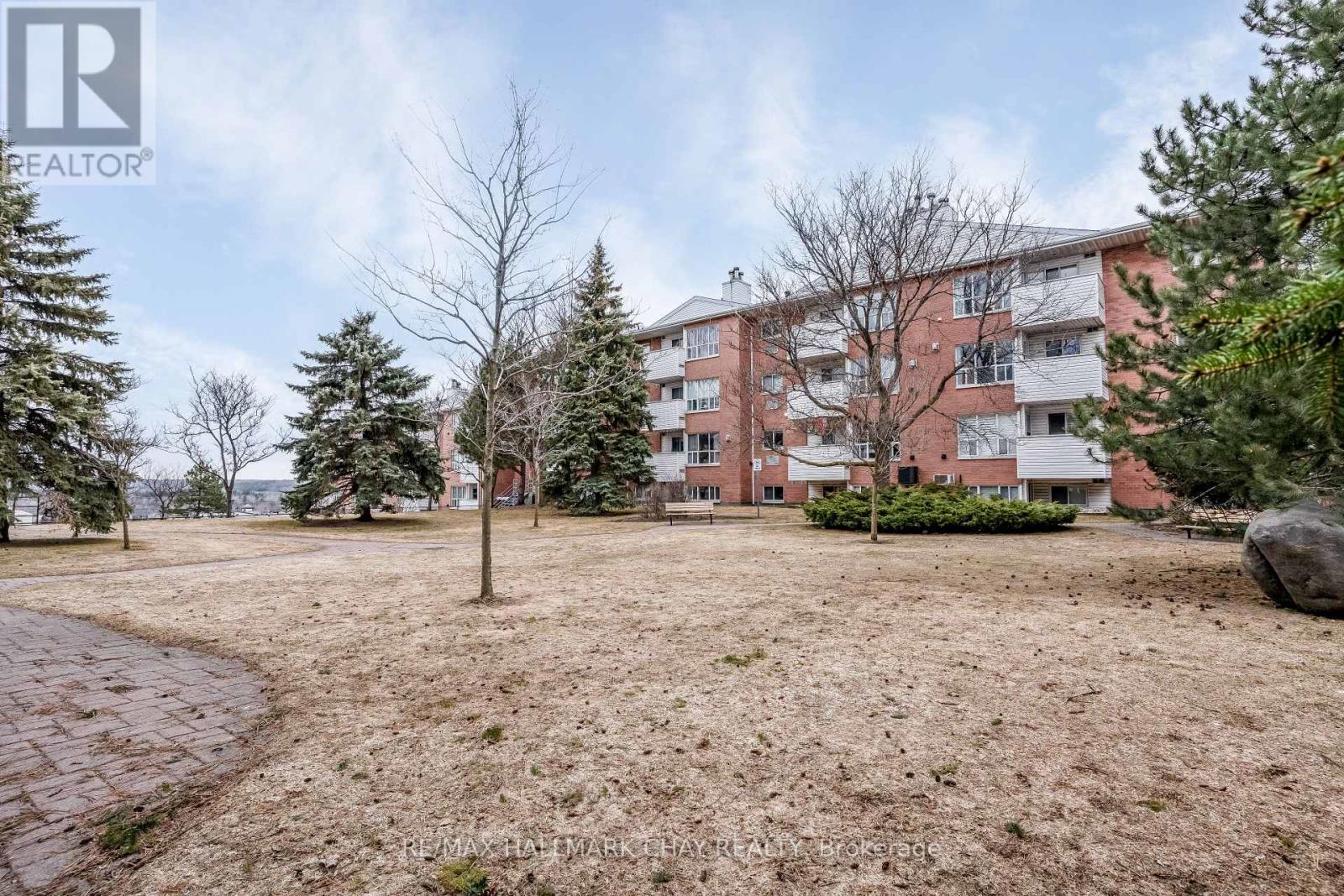 216 - 120 Bell Farm Road, Barrie (Alliance), Ontario  L4M 6J2 - Photo 25 - S14086748