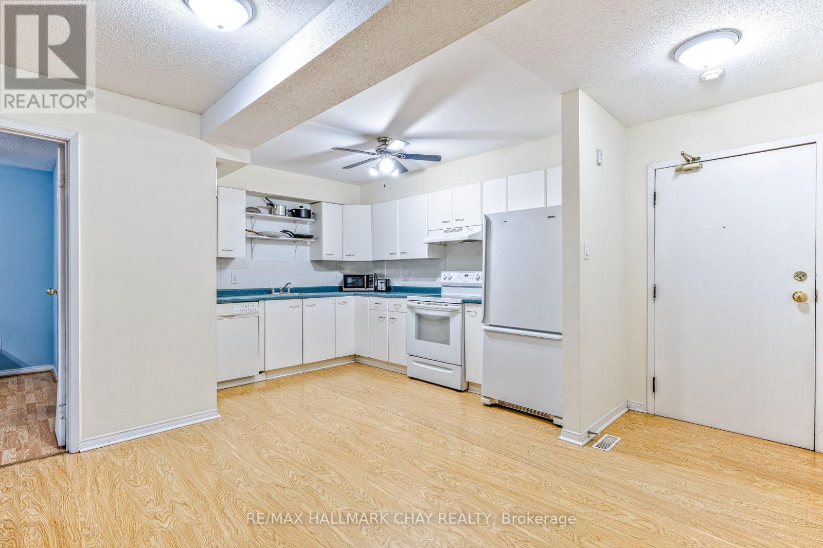 216 - 120 Bell Farm Road, Barrie (Alliance), Ontario  L4M 6J2 - Photo 8 - S14086748