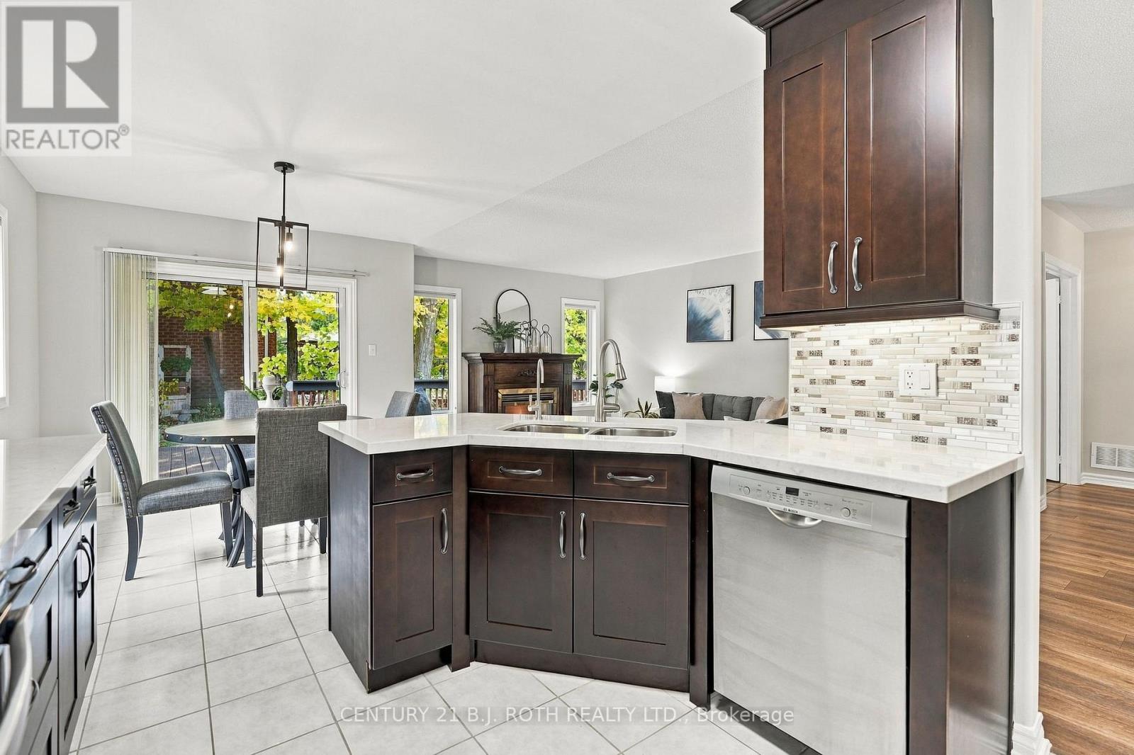 14 Bloxham Place, Barrie (Bayshore), Ontario L4N 9K2 - Photo 17 - S14086774