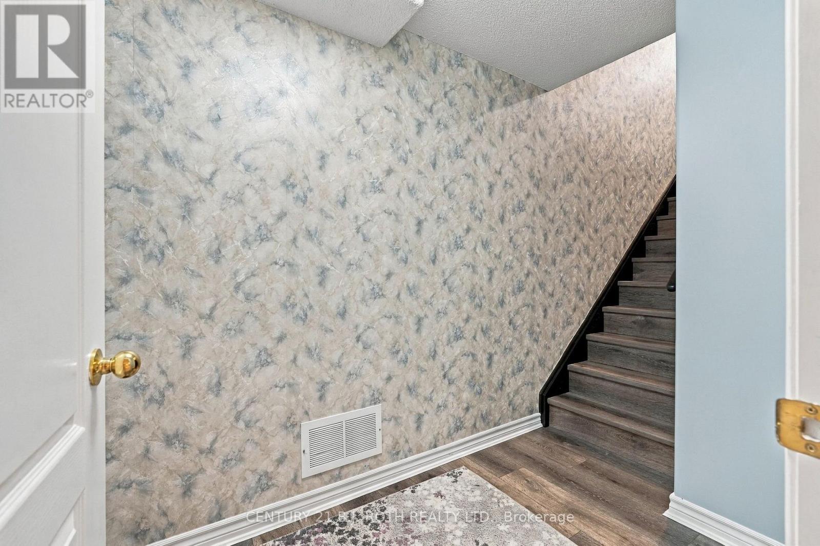 14 Bloxham Place, Barrie (Bayshore), Ontario L4N 9K2 - Photo 35 - S14086774