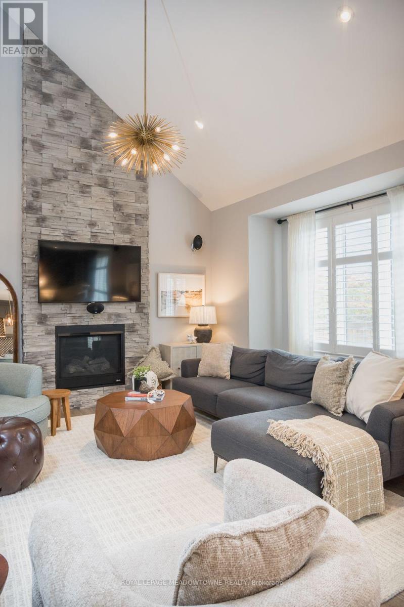 284 Chilver Heights, Milton, Ontario  L9E 1E1 - Photo 12 - W14086710