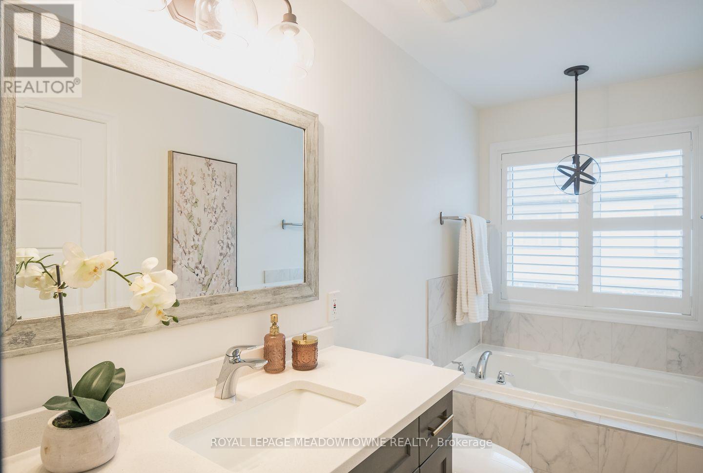 284 Chilver Heights, Milton, Ontario  L9E 1E1 - Photo 29 - W14086710