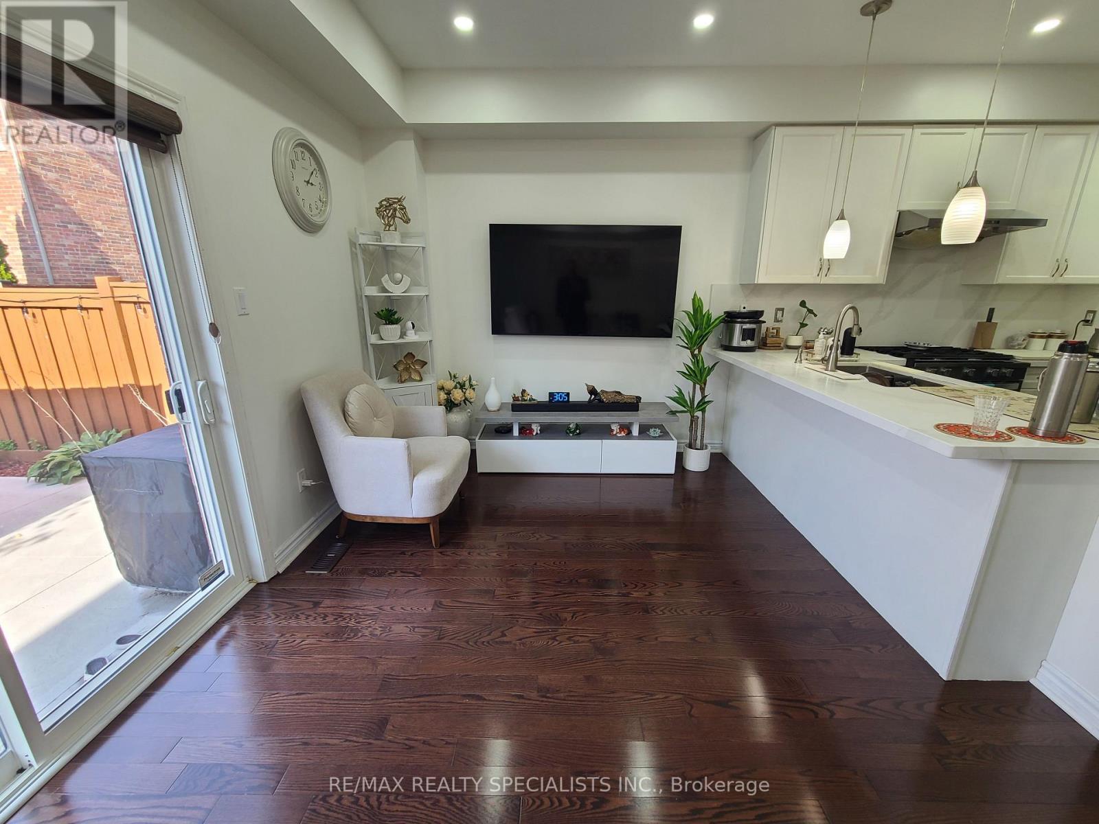 360 Hobbs Crescent, Milton, Ontario  L9T 0J3 - Photo 10 - W14086788