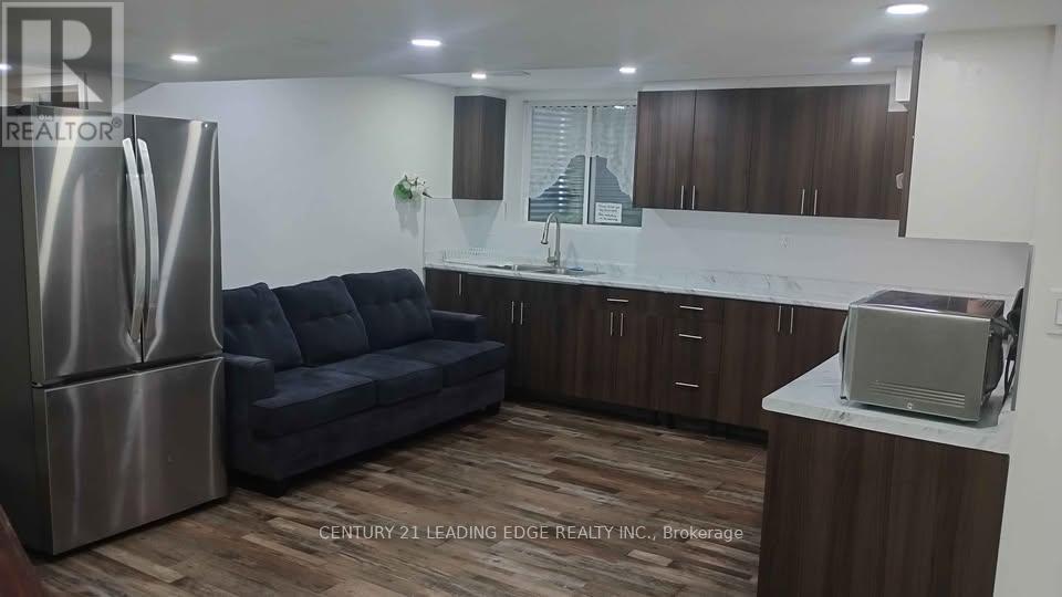 Bsmt - 8 Morton Way, Brampton, Ontario  L6Y 2R7 - Photo 2 - W14086852