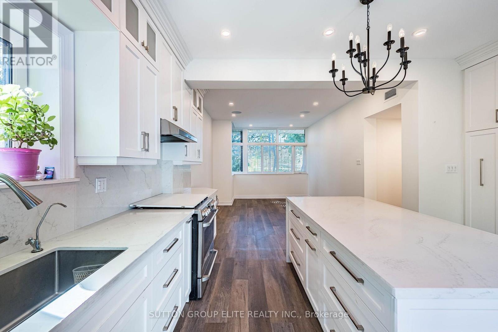 1402 South Service Road, Mississauga, Ontario  L5E 2P8 - Photo 21 - W14086872