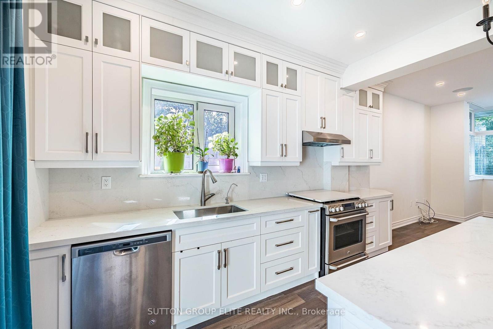 1402 South Service Road, Mississauga, Ontario  L5E 2P8 - Photo 23 - W14086872