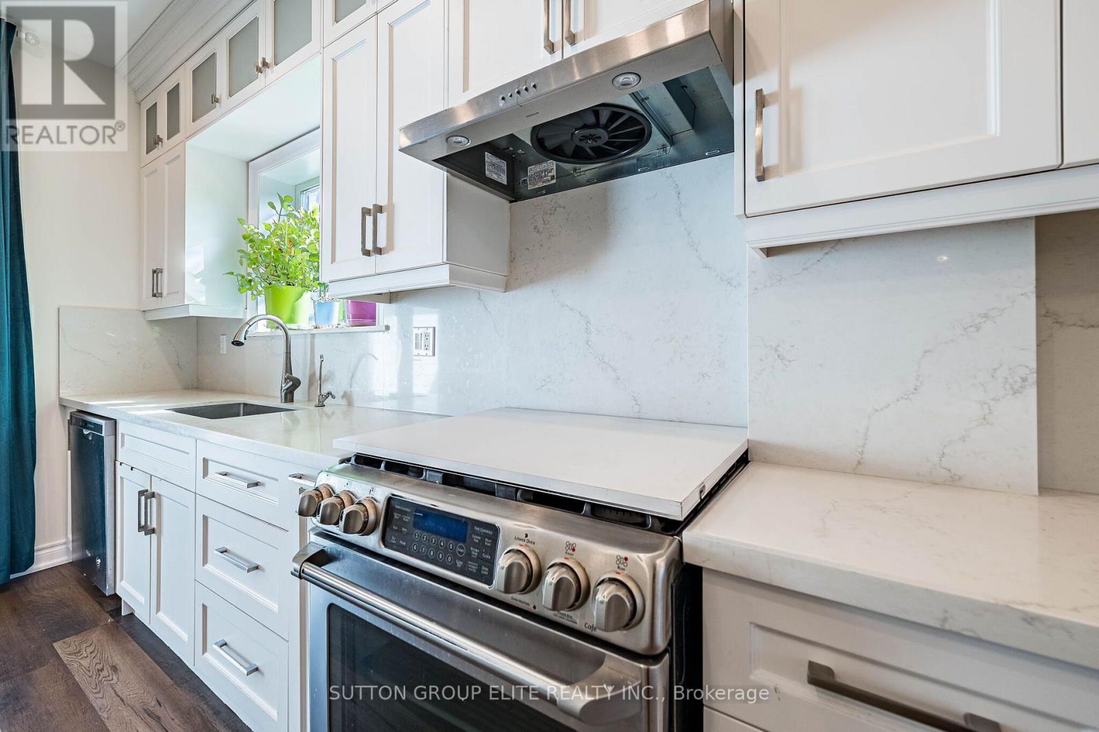 1402 South Service Road, Mississauga, Ontario  L5E 2P8 - Photo 25 - W14086872