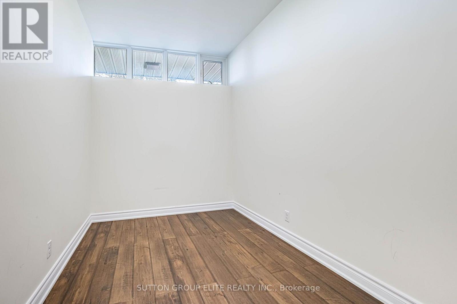1402 South Service Road, Mississauga, Ontario  L5E 2P8 - Photo 36 - W14086872