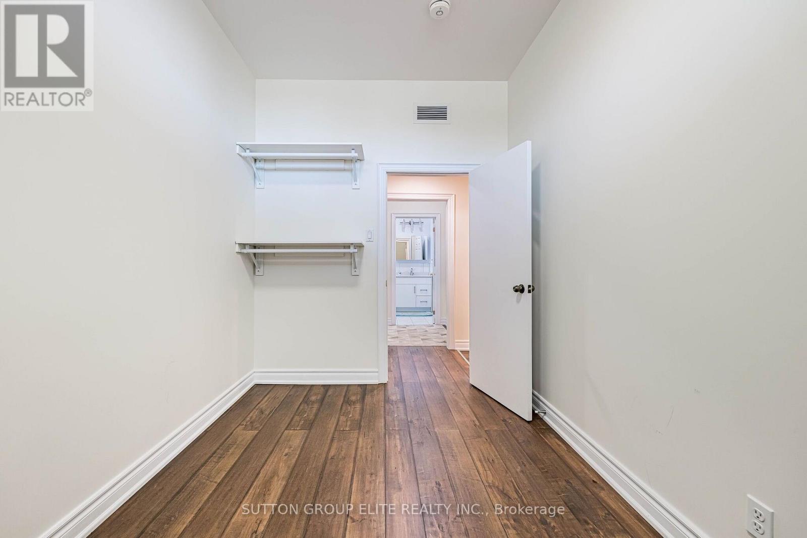 1402 South Service Road, Mississauga, Ontario  L5E 2P8 - Photo 37 - W14086872