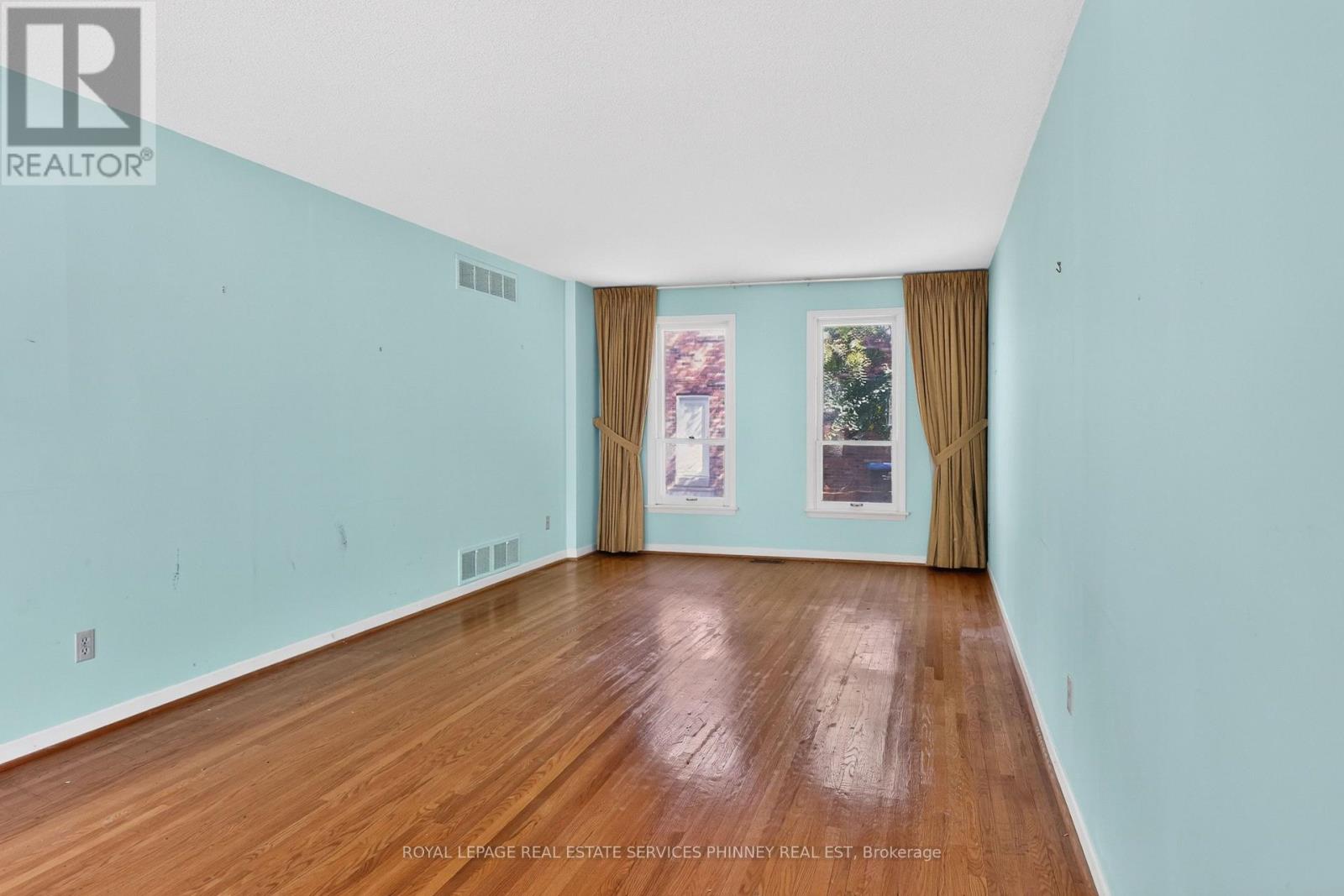 1353 Bunsden Avenue, Mississauga, Ontario  L5H 2B3 - Photo 7 - W14086974