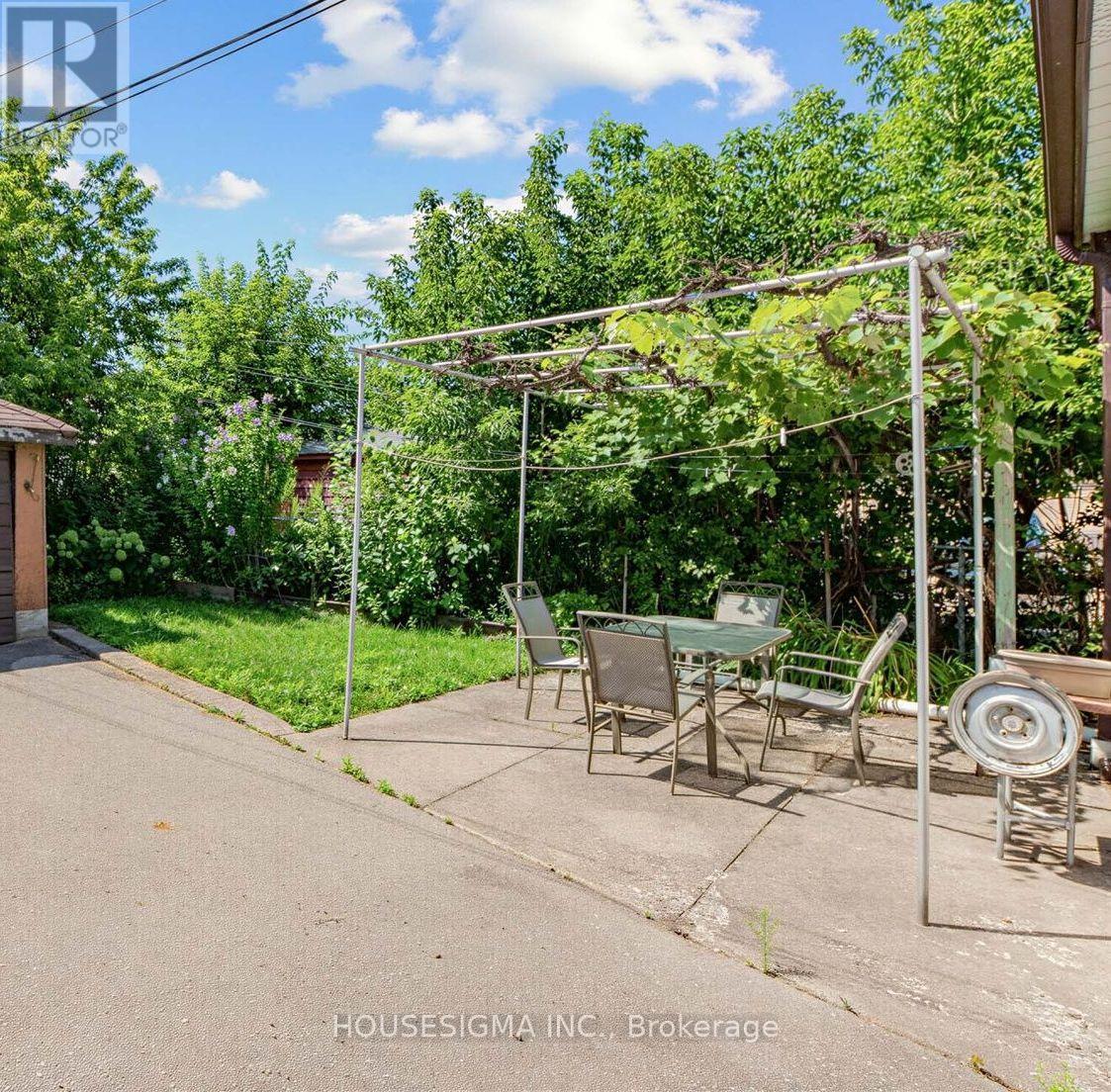 491 Hopewell Avenue, Toronto, Ontario  M6E 2S5 - Photo 4 - W13648560
