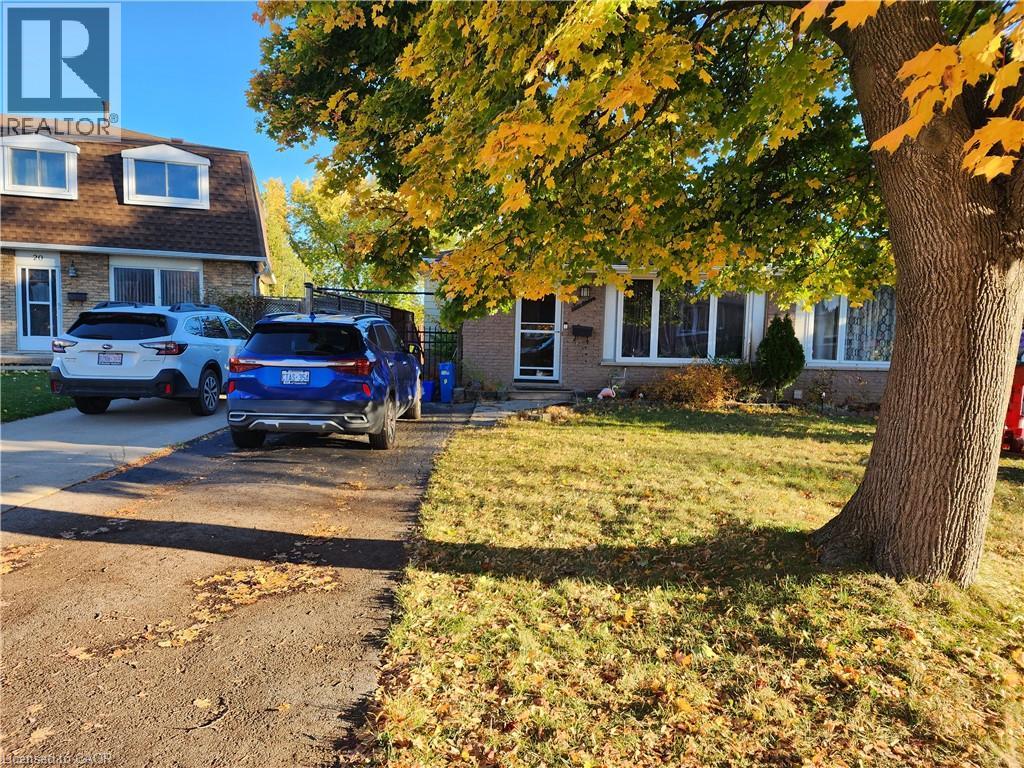16 Glebe Court, Hamilton, Ontario  L9C 6B1 - Photo 1 - 40871924
