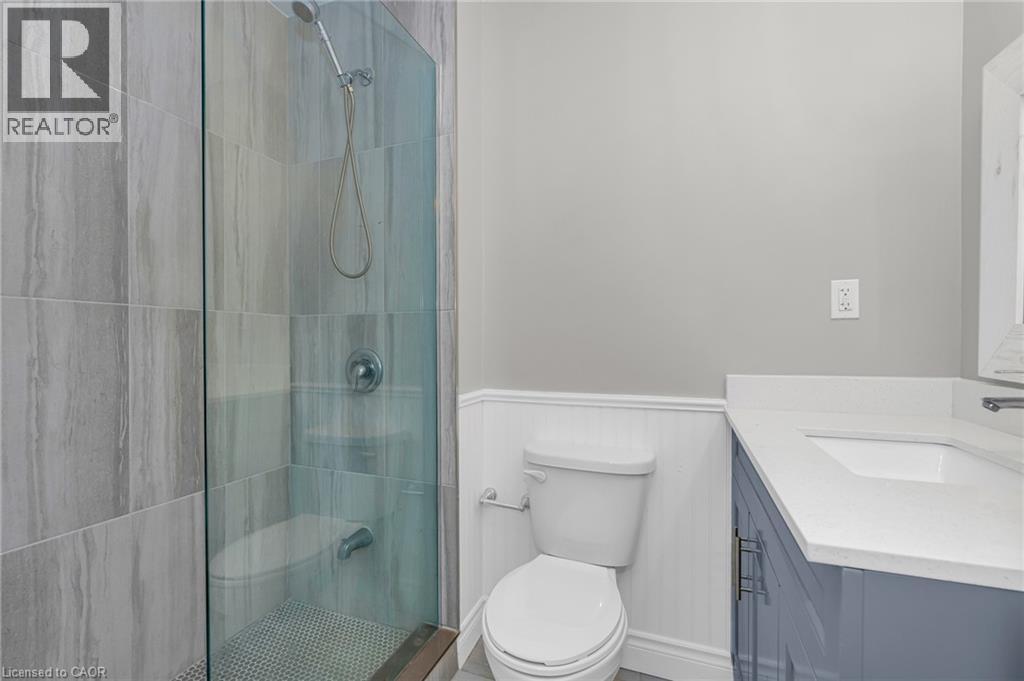16 Glebe Court, Hamilton, Ontario  L9C 6B1 - Photo 10 - 40871924