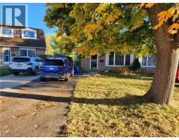 16 GLEBE Court, Hamilton, Ontario