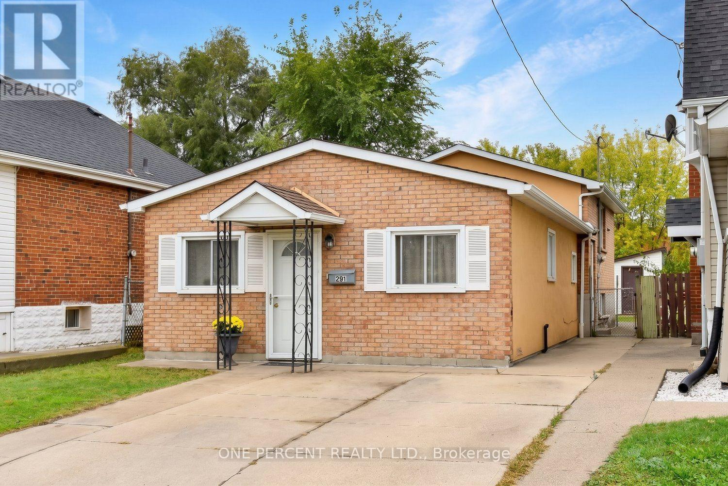 201 STRATHEARNE AVENUE, Hamilton, Ontario