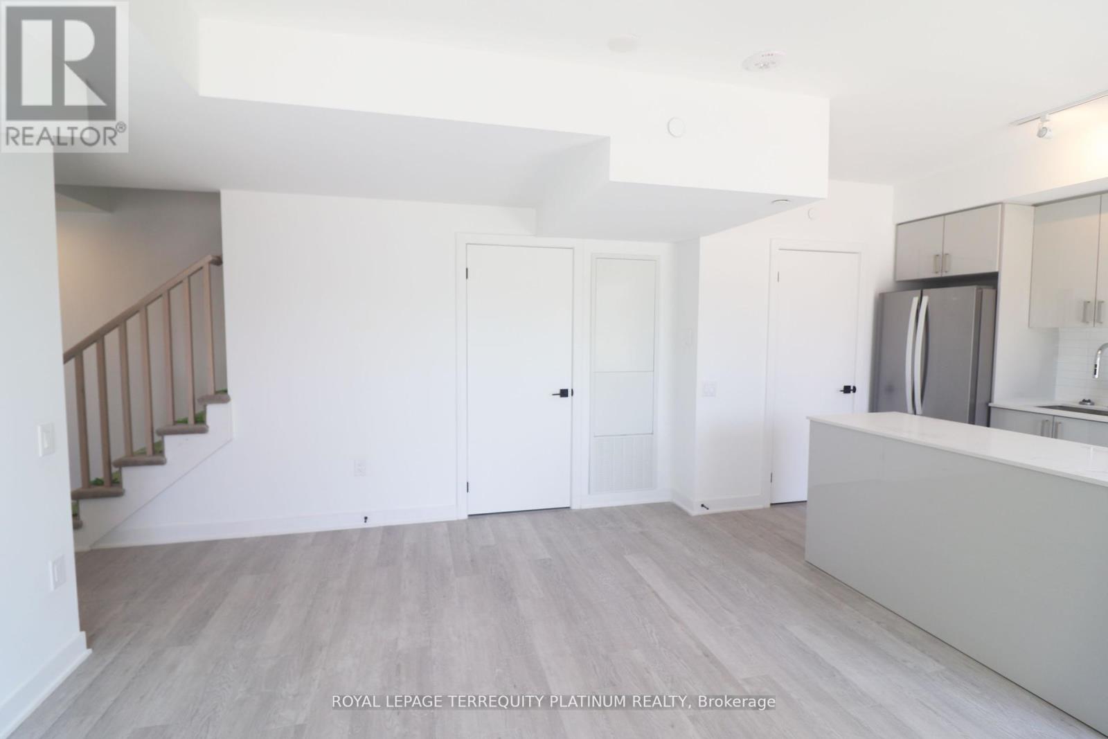 111 - 2782 Barton Street E, Hamilton, Ontario  L8E 0L3 - Photo 4 - X14086712