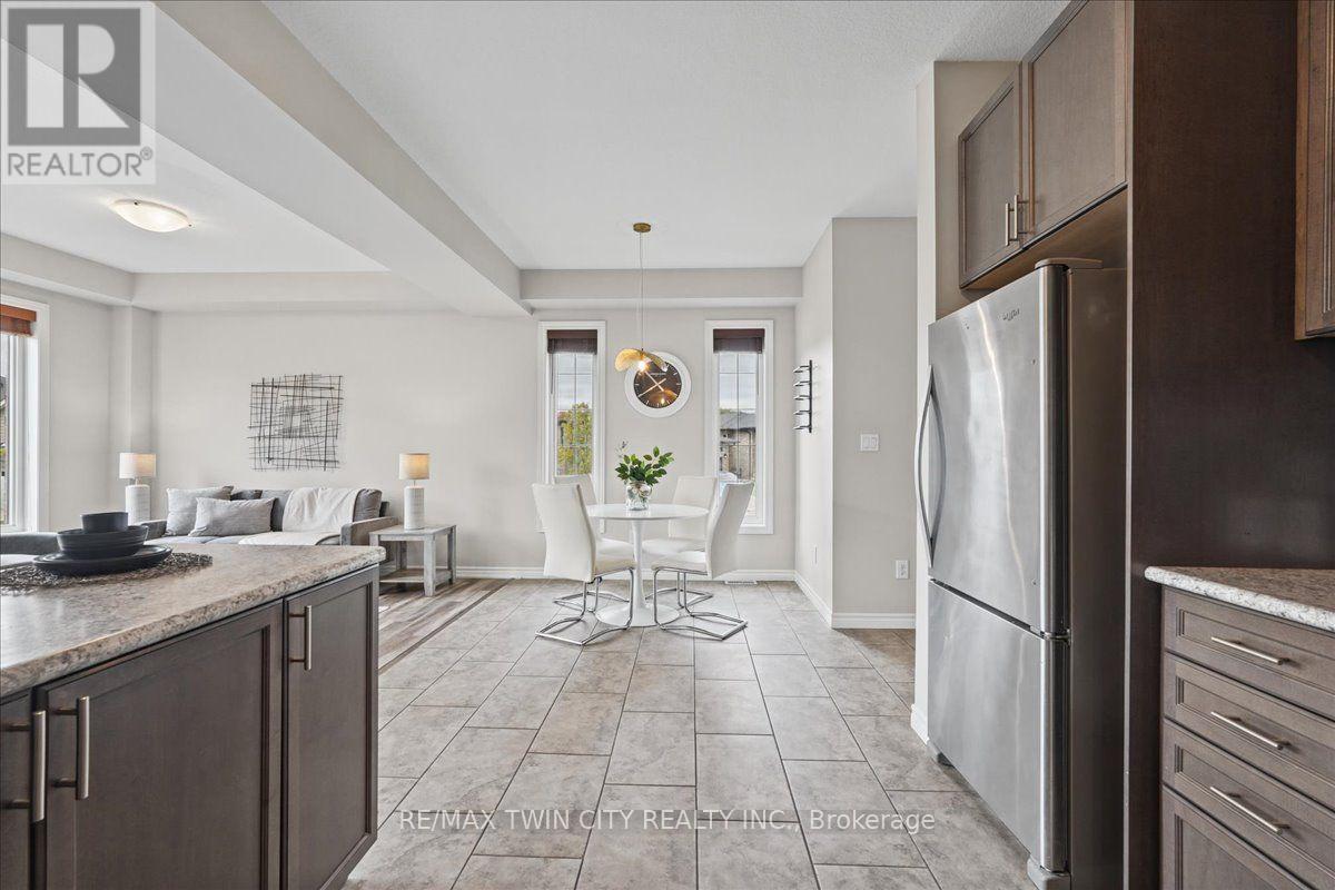 100 Links Crescent N, Woodstock, Ontario  N4T 0K7 - Photo 10 - X14086762