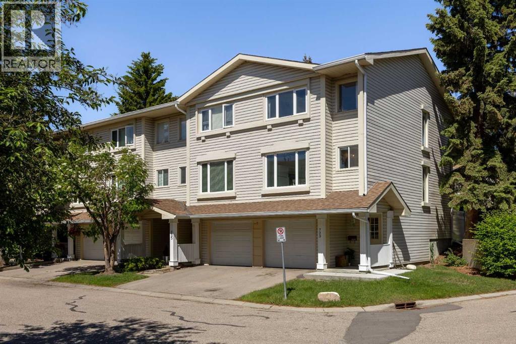 723 Queenston Terrace SE, Calgary, Alberta  T2J 6H4 - Photo 1 - A2318839