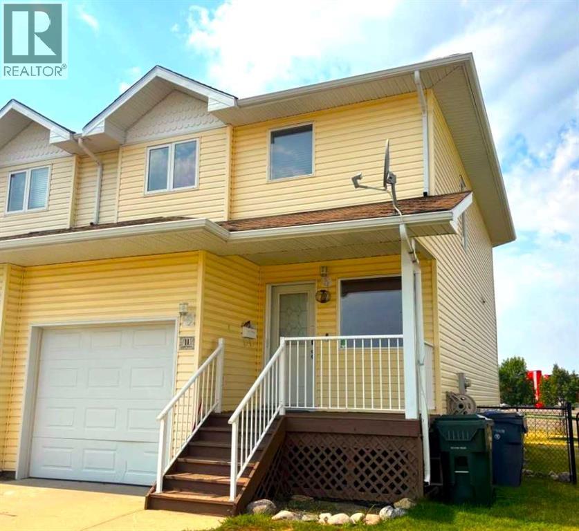 11 Northlands Crescent Ne, Medicine Hat, Alberta T1C 2A9 - Photo 1 - A2338719