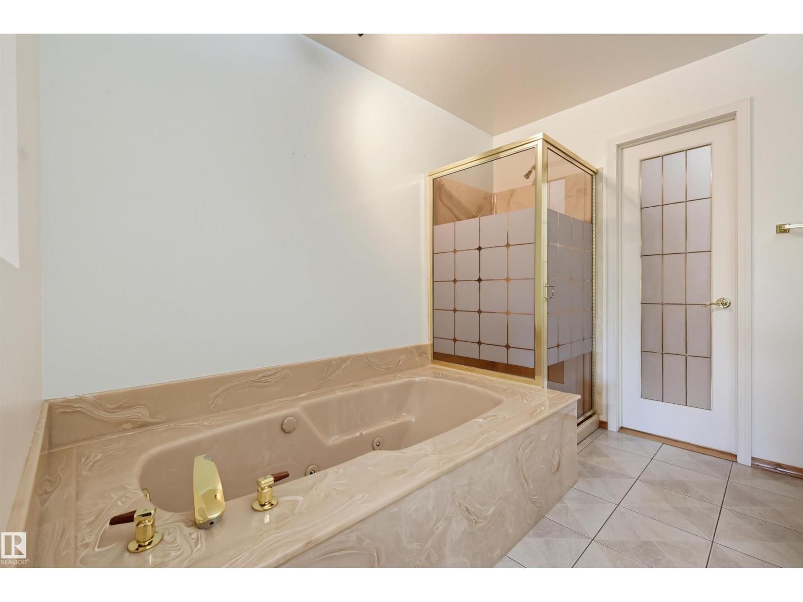 127 Ironwood Pl Nw, Edmonton, Alberta T6J 6R4 - Photo 34 - E4511049