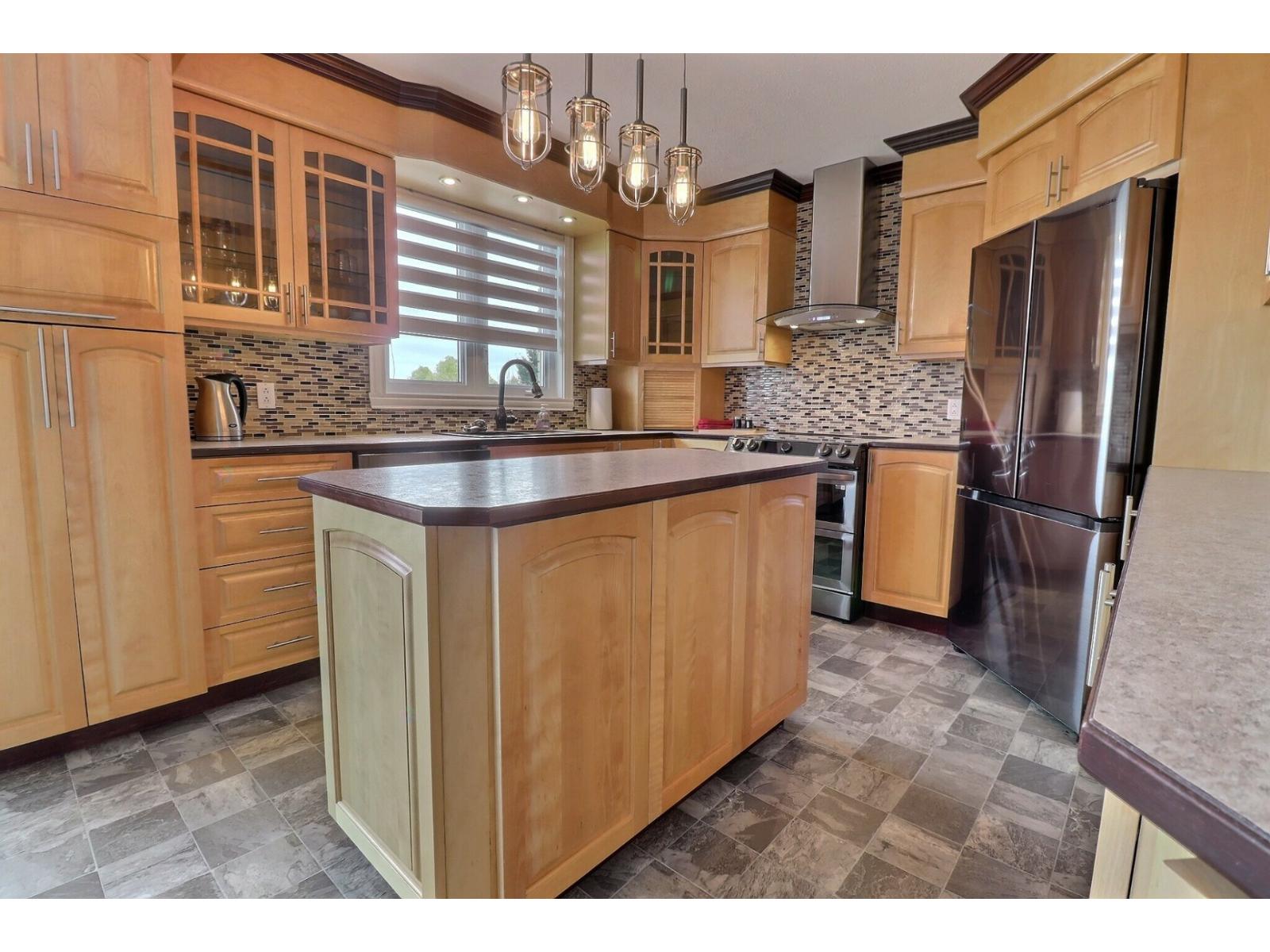 267 Rue St-Pie-X Paspébiac Quebec Canada G0C2K0 5