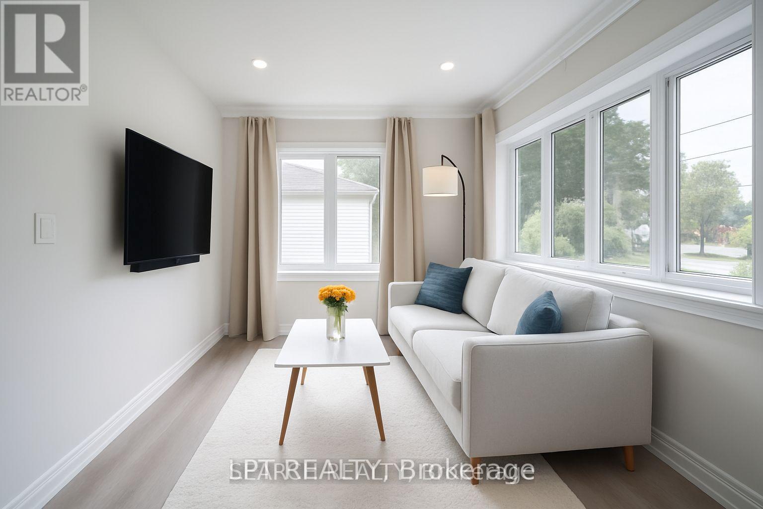 1079 Deta Road, Mississauga, Ontario  L5E 2R6 - Photo 4 - W14083750