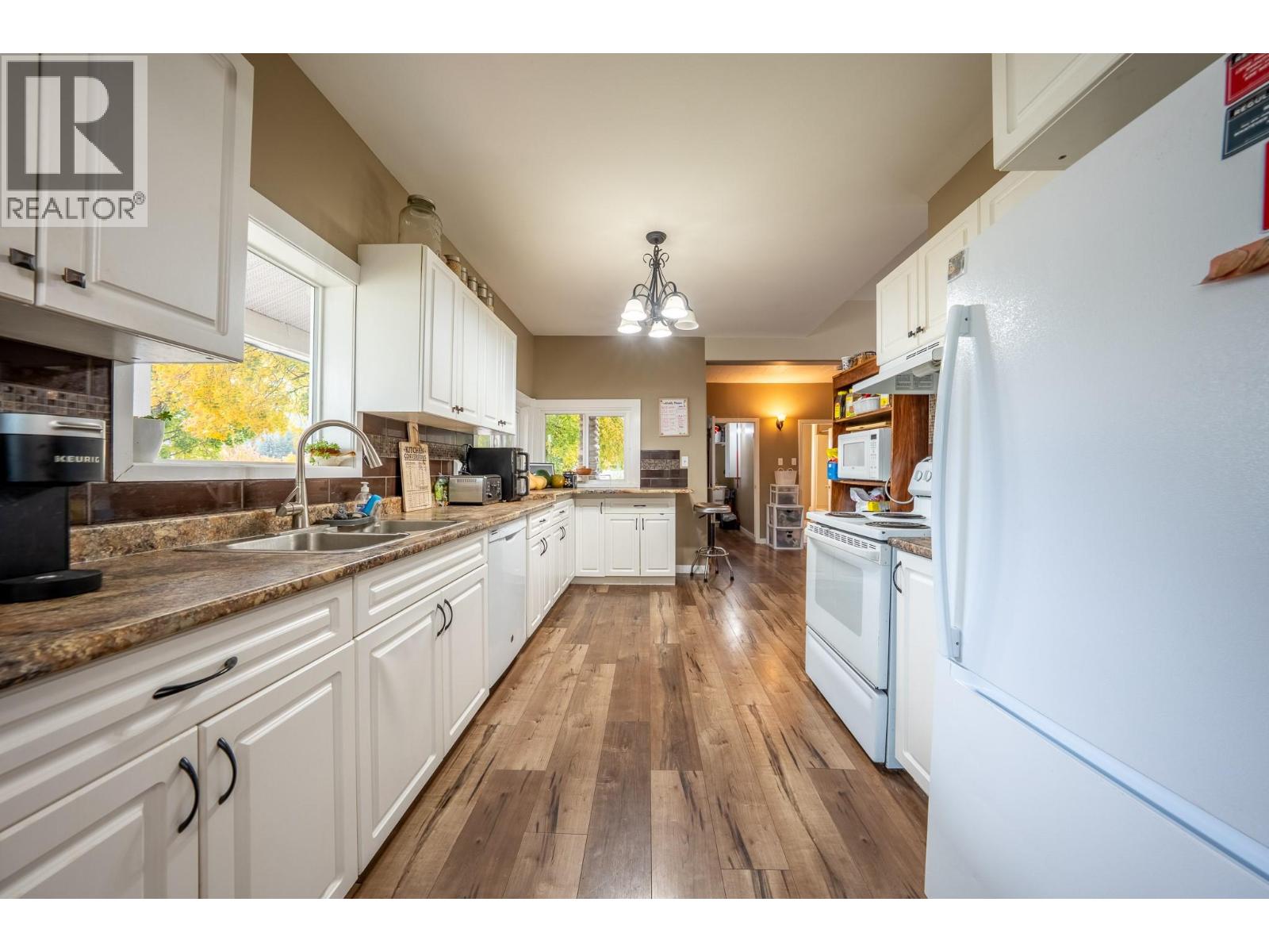3190 Hall Frontage Road, Grand Forks, British Columbia  V0H 1H5 - Photo 11 - 10403441