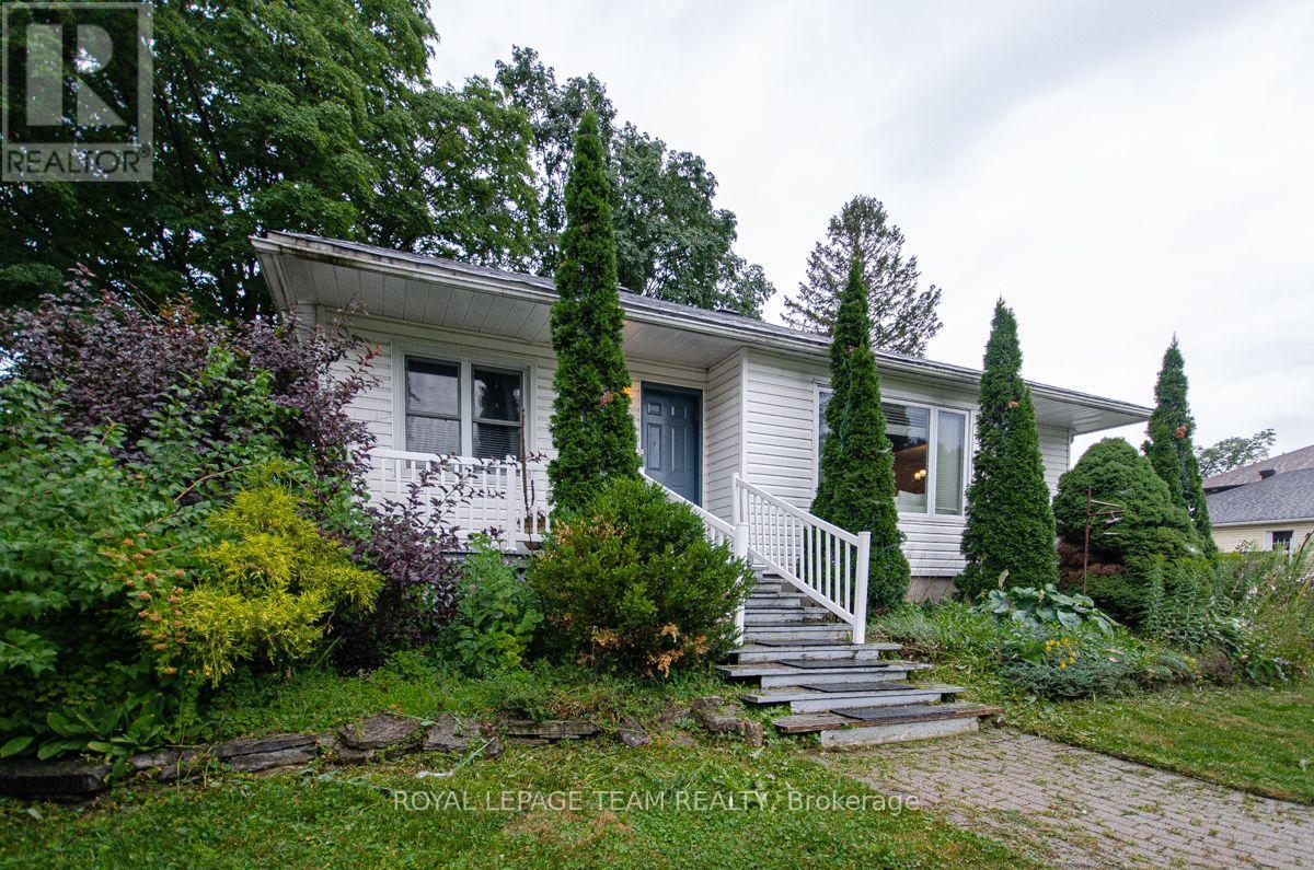 114 Withrow Avenue, Ottawa, Ontario  K2G 2J7 - Photo 3 - X14081840