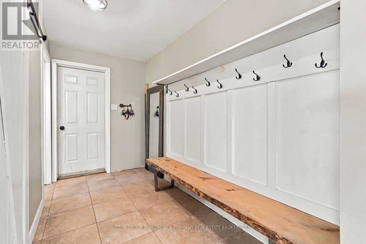 2174 Parkhill Drive, North Middlesex, Ontario  N0M 2K0 - Photo 25 - X14087106