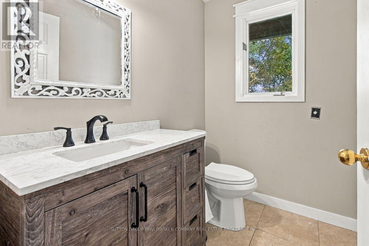 2174 Parkhill Drive, North Middlesex, Ontario  N0M 2K0 - Photo 26 - X14087106