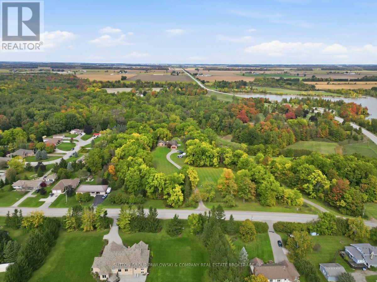 2174 Parkhill Drive, North Middlesex, Ontario  N0M 2K0 - Photo 3 - X14087106