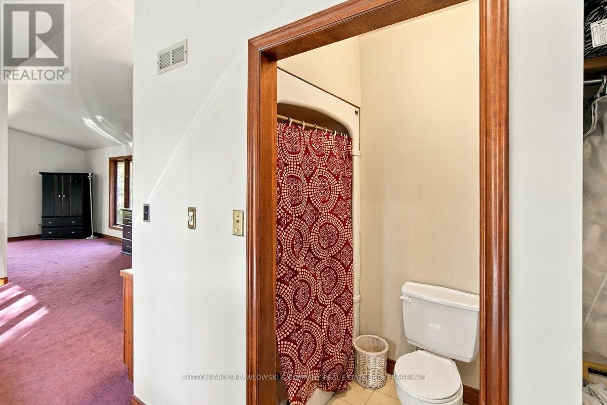 2174 Parkhill Drive, North Middlesex, Ontario  N0M 2K0 - Photo 32 - X14087106