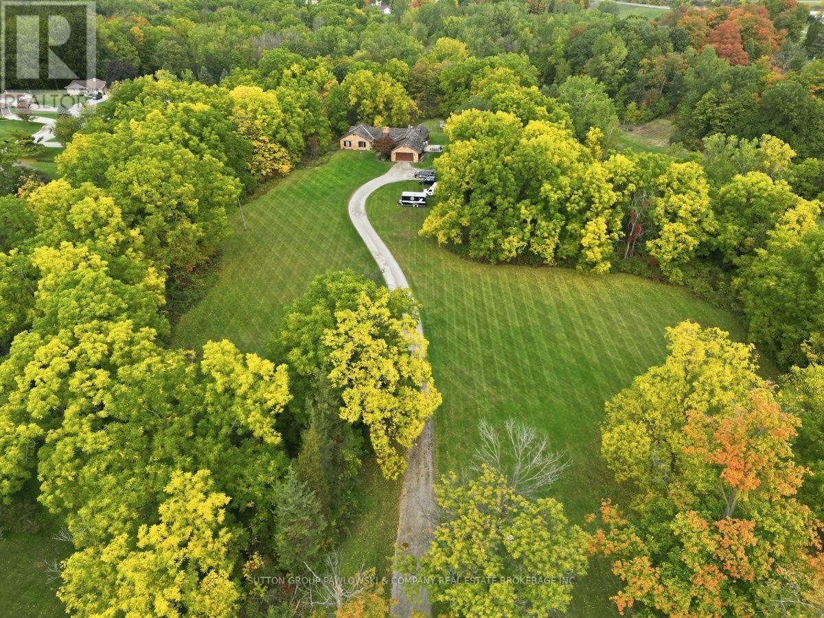 2174 Parkhill Drive, North Middlesex, Ontario  N0M 2K0 - Photo 4 - X14087106