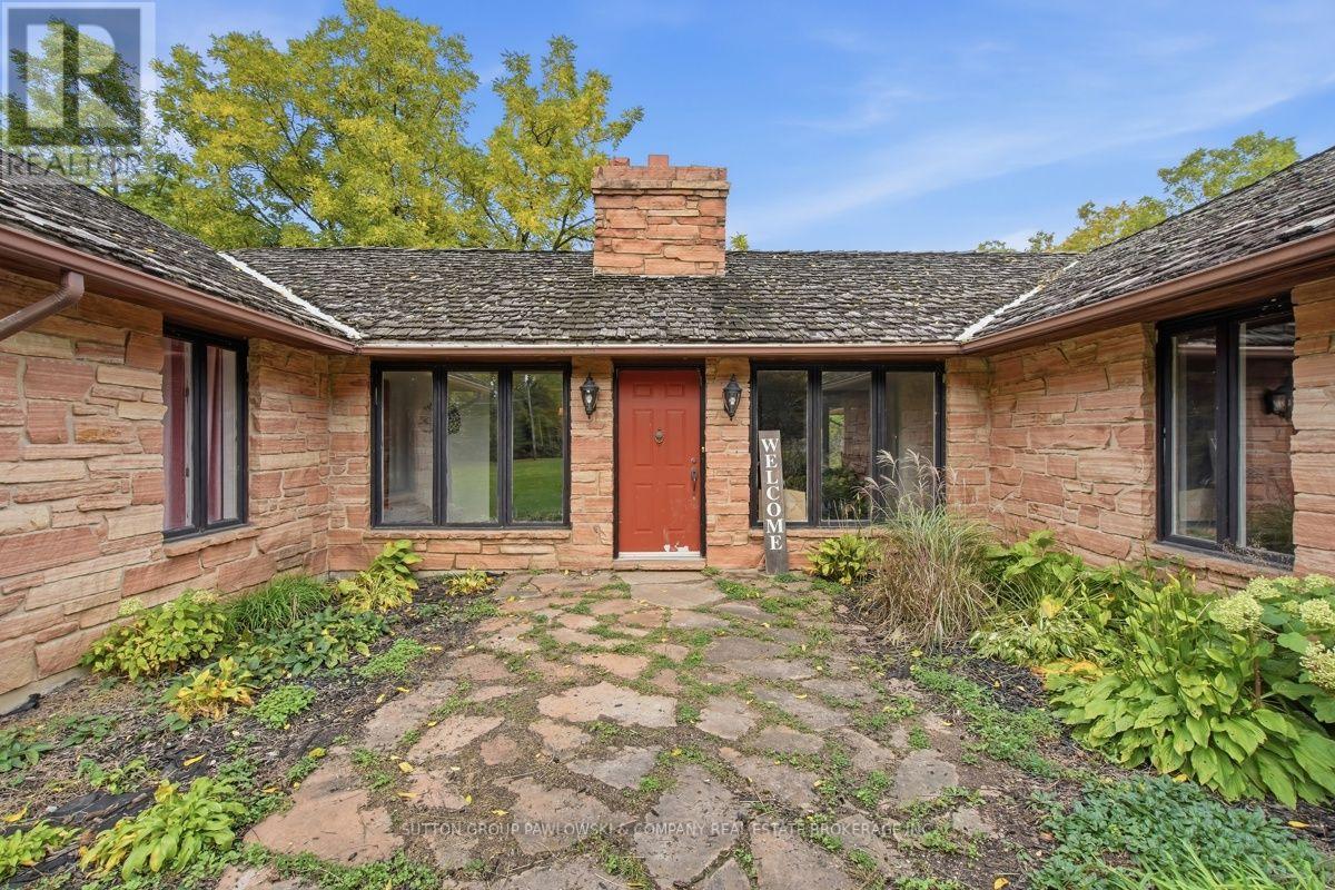 2174 Parkhill Drive, North Middlesex, Ontario  N0M 2K0 - Photo 8 - X14087106