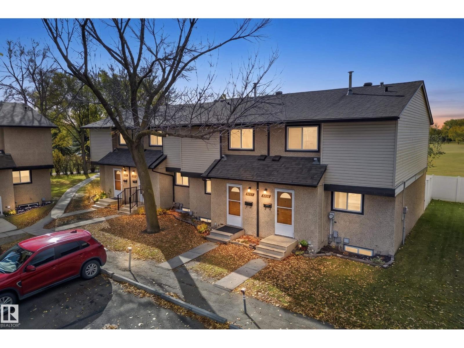 3257 142 Av Nw, Edmonton, Alberta  T5Y 1H9 - Photo 1 - E4513223