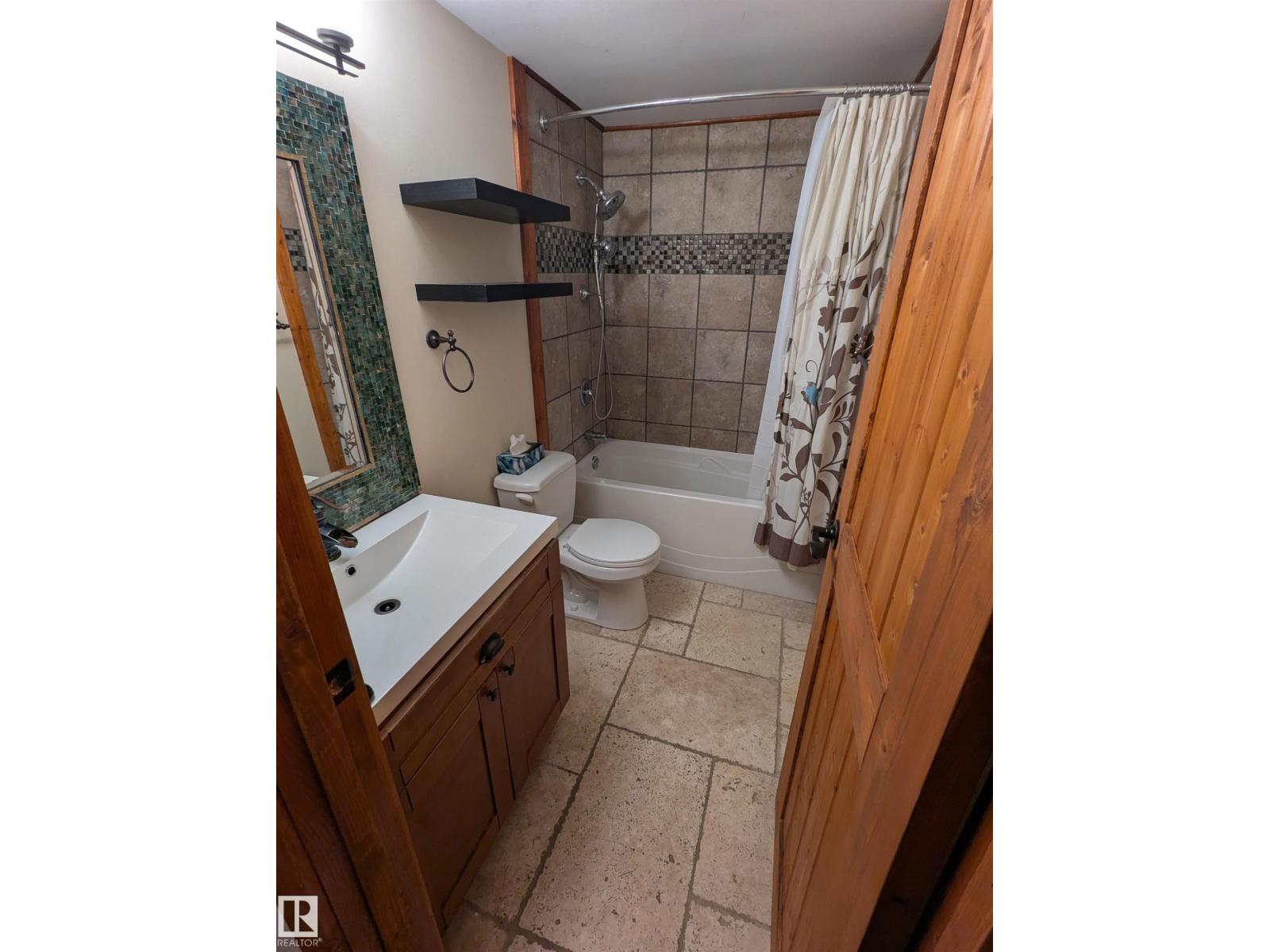 18729 95A AV NW