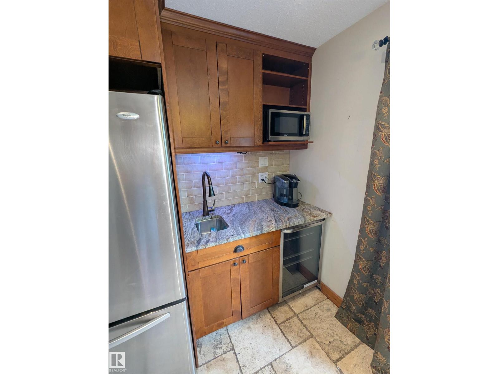 18729 95A AV NW