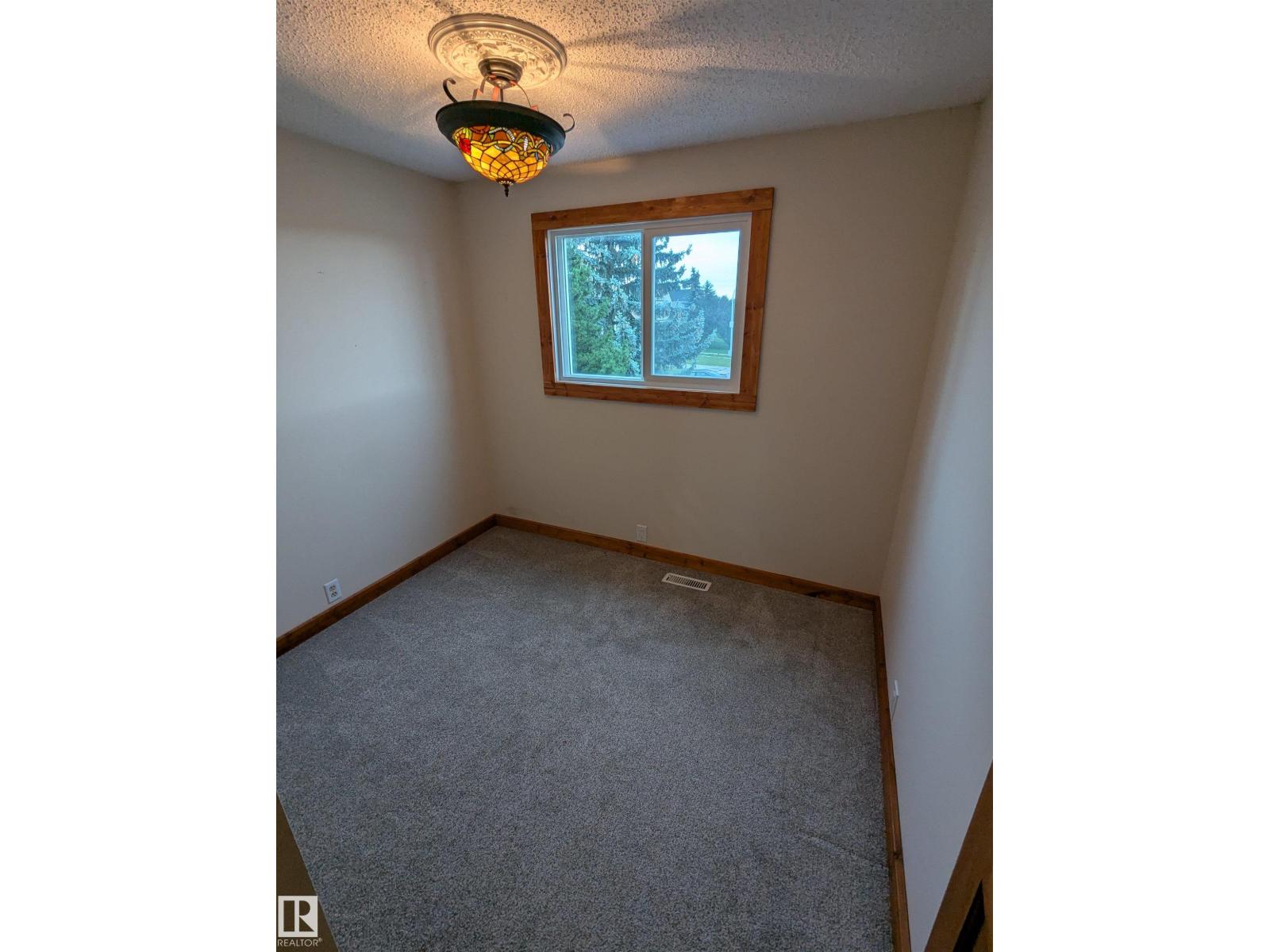 18729 95A AV NW