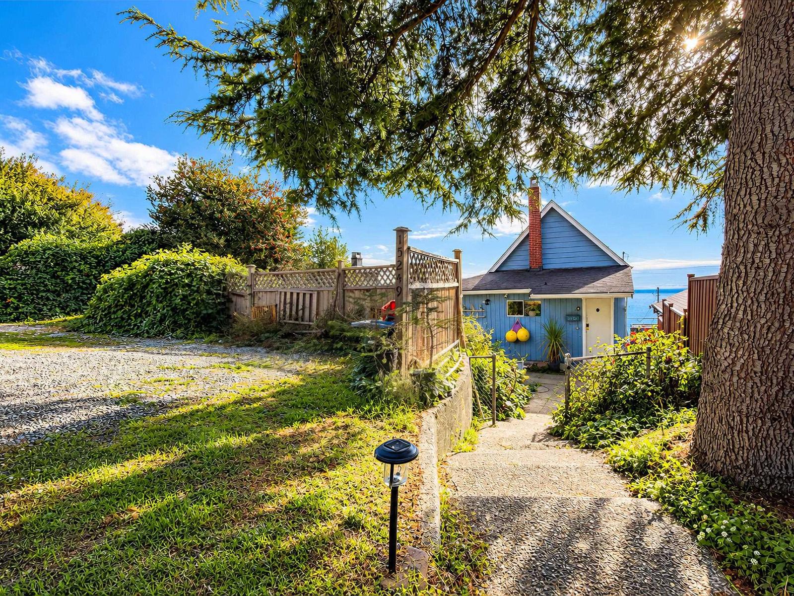 15249 Victoria Avenue, White Rock, British Columbia  V4B 1G7 - Photo 3 - R3175123