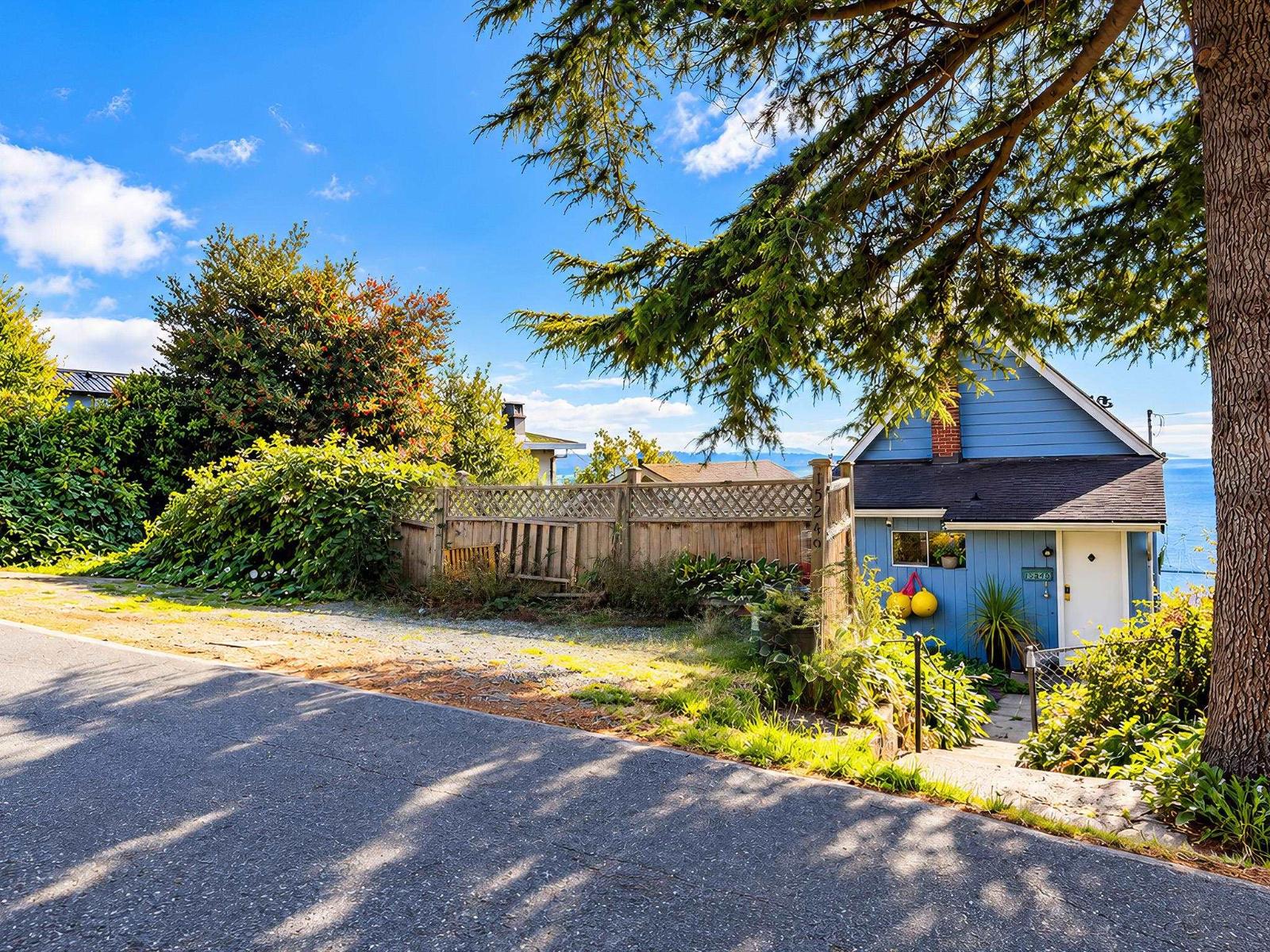 15249 Victoria Avenue, White Rock, British Columbia  V4B 1G7 - Photo 4 - R3175123
